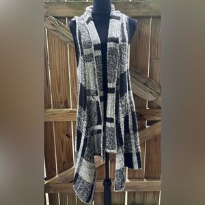 Joseph A Black and Gray Plaid Open-Front Vest Sweater